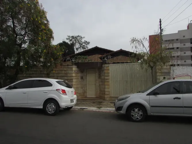 Casa Assobradada à Venda  Setor Sul | Goiânia/GO