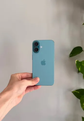 iPhone 16 Azul 128GB - Garantia Apple - Apenas 2 meses de uso