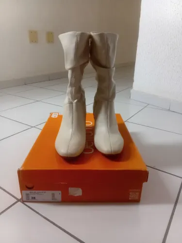 Bota cano alto