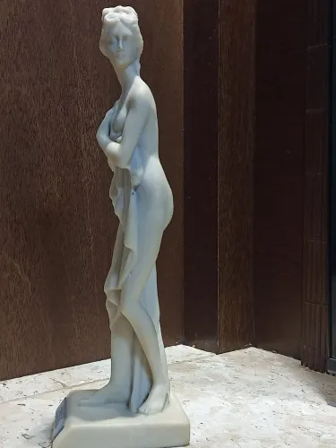 ESCULTURA CLÁSSICA SYNAREL ACETATO DE NATARELINA OBRA PRIMA (26,5cm)