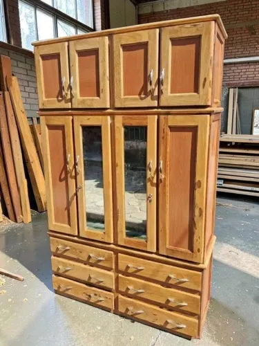 Guarda - roupa de casal 4 portas madeira maciça novo