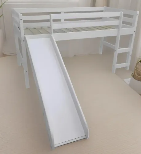 Cama com escorregador