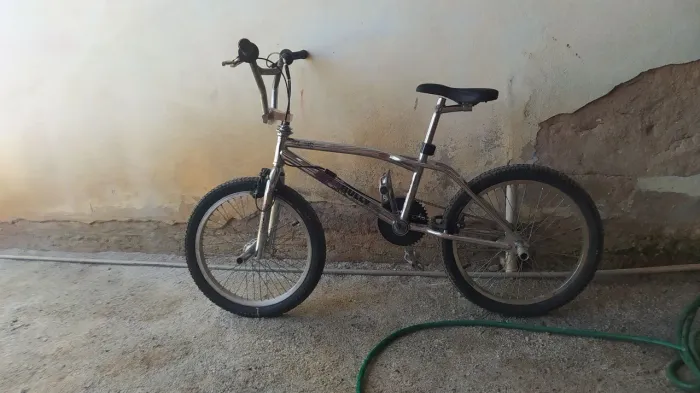 BMX Sundown Piston Bully