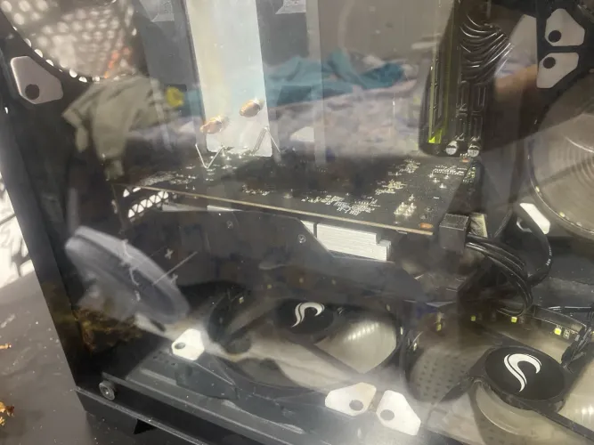 GTX 1050 TI USADA FUNCIONANDO NORMAL, ACEITO TROCAS