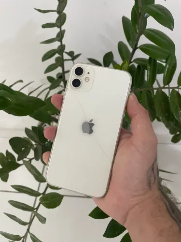 iPhone 11 128gb (Aceito proposta e cartão)