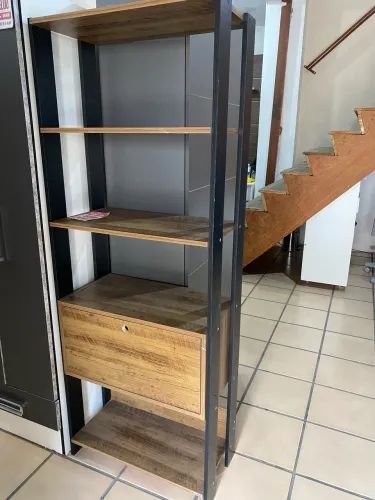 Estante estilo industrial
