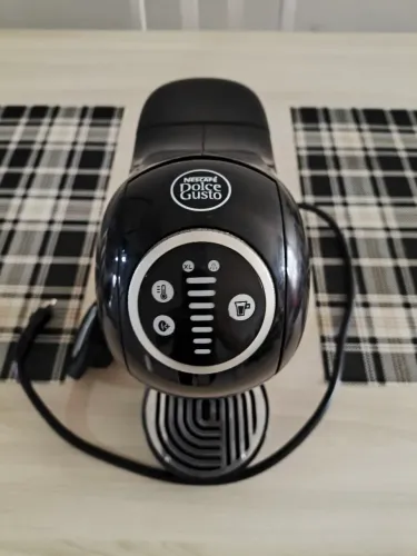 Cafeteira Dolce Gusto Genio S Preta - Com Caixa e Acessórios (Perfeito Estado)