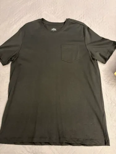 Camisa preta bolso confort M RENNER