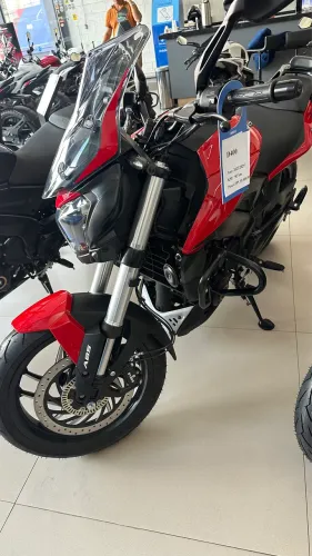 D400 Seminova - Na concessionária