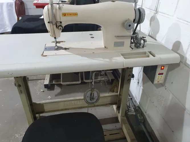 Maquina de Costura Reta Industrial Singer Direct Drive
