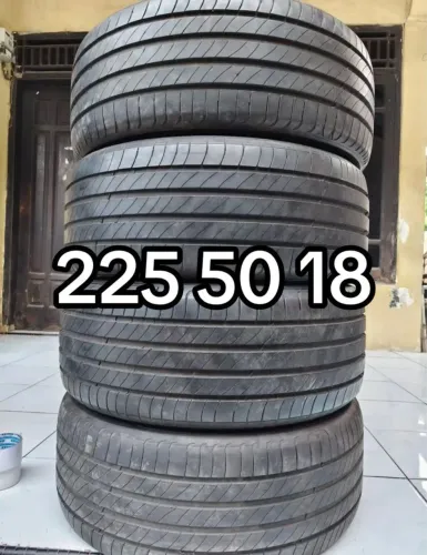 Pneus 225 50 18