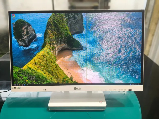 Computador All In One Core i5 6GB SSD256 Tela 24IPS