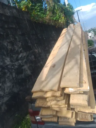 Vende-se 3 dúzia de tábua de azimbre, seminova