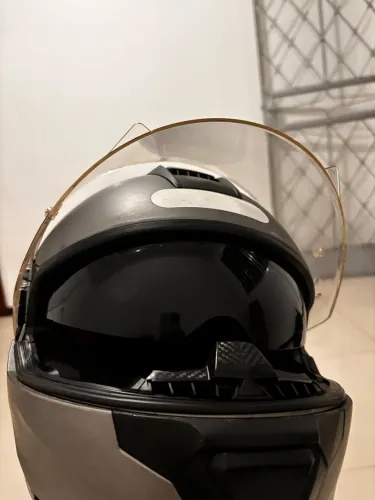 Capacete estilo robô Cope