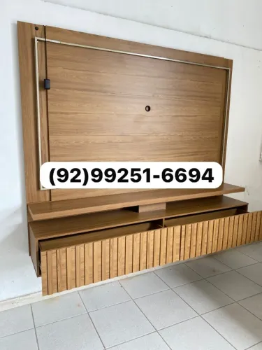 painel de tv 75 polegadas suspenso com led