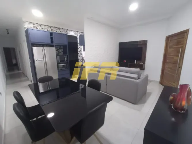 Casa à venda Aceita permuta, em Condomínio, 3 dormitórios, 500 m do Tecoara em Taubaté, SP