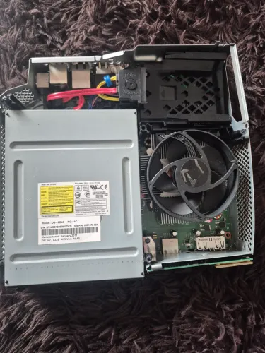 ? Xbox 360 Slim (Carcaça / Sucata para Peças)