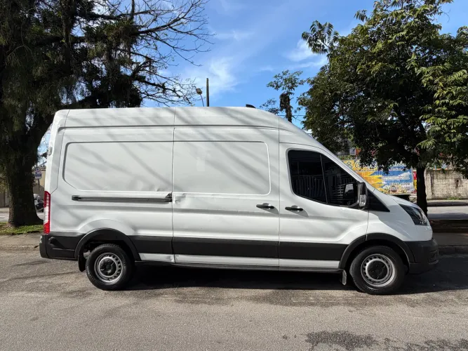 Ford Transit Furgão 2.0 Longo Turbo Diesel 2023