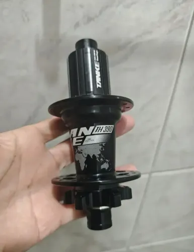 Cubo Traseiro 28 Furos HG