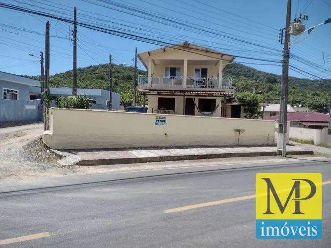 Sobrado com 9 dormitórios à venda, 280 m² por R$ 1.700.000,00 - Armação - Penha/SC