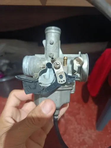 Carburador Titan 150 usado 