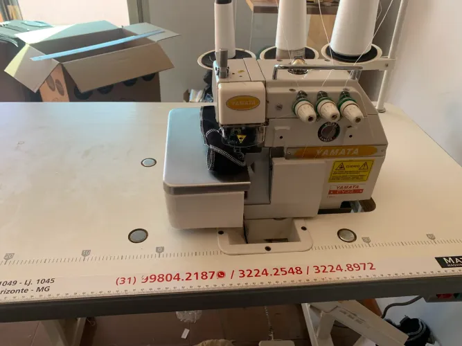 Vendo Máquina Overlock