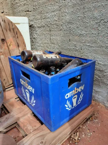 Engradado cerveja com vasilhames