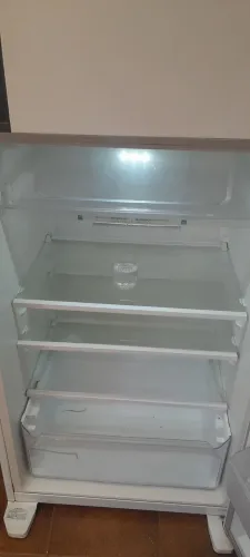 Geladeira Electrolux bem conservada 431 litros