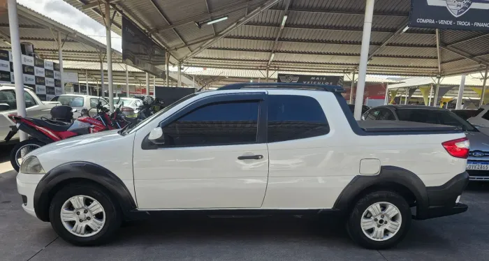 Fiat Strada Trekking 1.6 16V Flex CD 2014