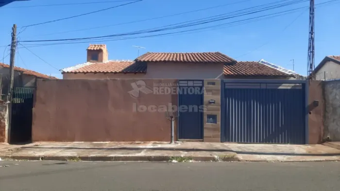 Casa para Locação ou Venda com 02 Dormitórios, 90m² de Construção no bairro Eldorado