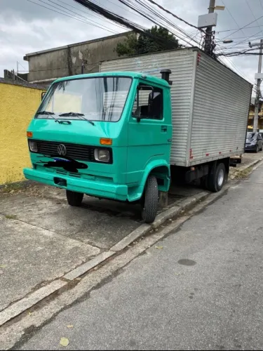 Vendo VW 7.90S Direção ano 93. vistoriado 2026 trabalhando.