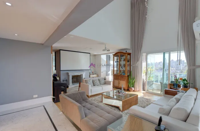 Cobertura Duplex à Venda e Locação no Cambuci, 361 m², 4 Suítes, 6 Vagas, Alto Padrão.