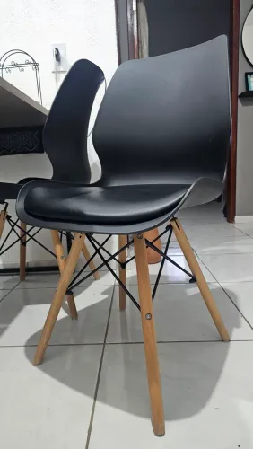 4 cadeiras Eames Assento Estofado