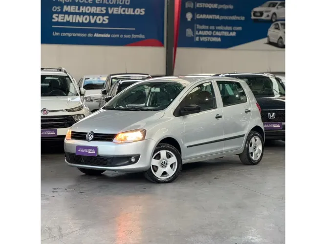 Volkswagen Fox 1.6 MI Total Flex 8V 5P 2013