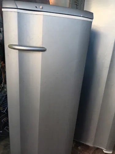 Geladeira Electrolux 240 litros
