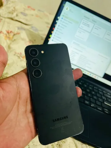 S23 e um Galaxy watch 4