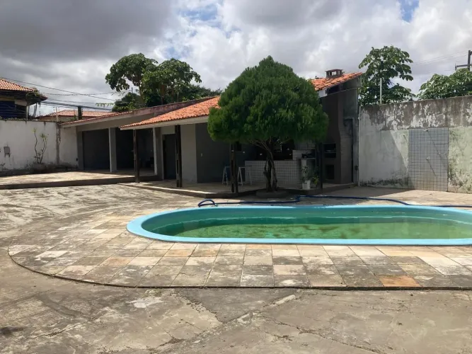 Vendo Casa no Jardim Eldorado/Turu 700.000,00 ou Alugo por 9.000,00