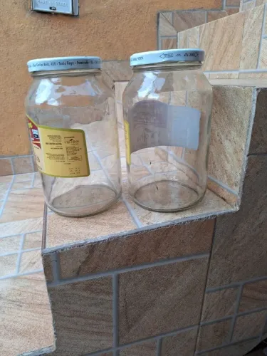 Vendo vidros de 3 litros com tampa
