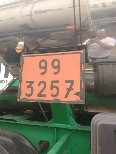 Vendo transportadora com carteira de clientes  e com licença ativas 