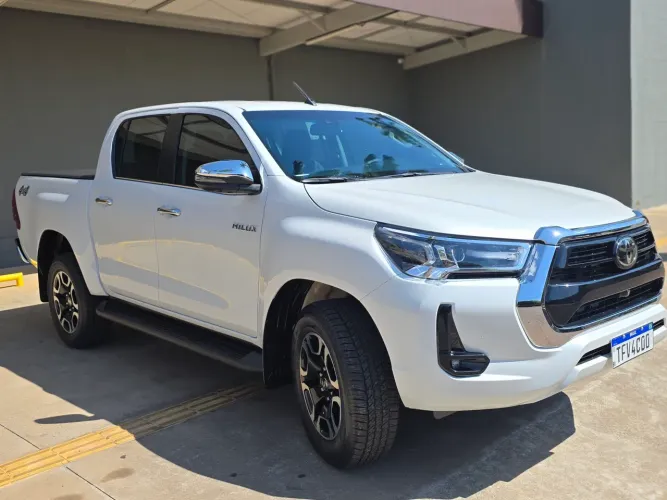 Toyota Hilux CD SRX 4X4 2.8 TDI 16V Diesel Aut. 2026