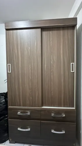 Guarda-roupa solteiro