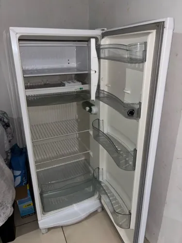 GELADEIRA CÔNSUL DEGELO SECO MUITO ZERA