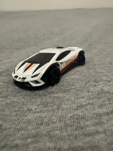 Carrinho-Hot Wheels Lamborghini Huracán Sterrato