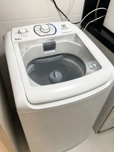 Máquina de Lavar Electrolux 8,5kg - Ótimo Estado