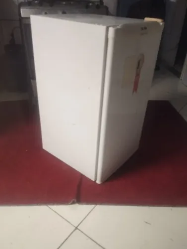 FRIGOBAR CONSUL 180 LITROS 