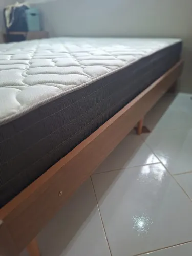 Cama Queen Madeira (sem colchão)