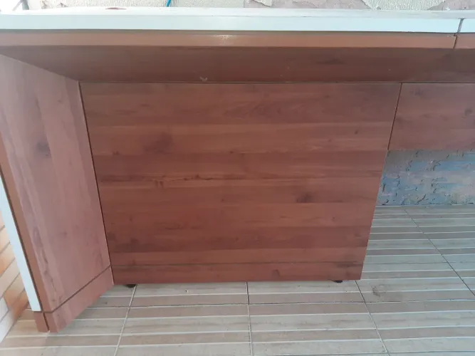 Balcão para lojas, decks e utilidades.