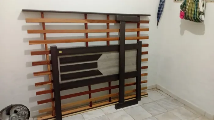 Cama casal madeira maciça FCC 300$ avista