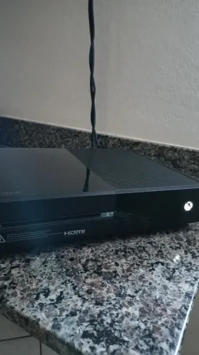 Xbox one + 14 jogos
