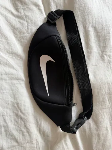 Pochete Nike preta